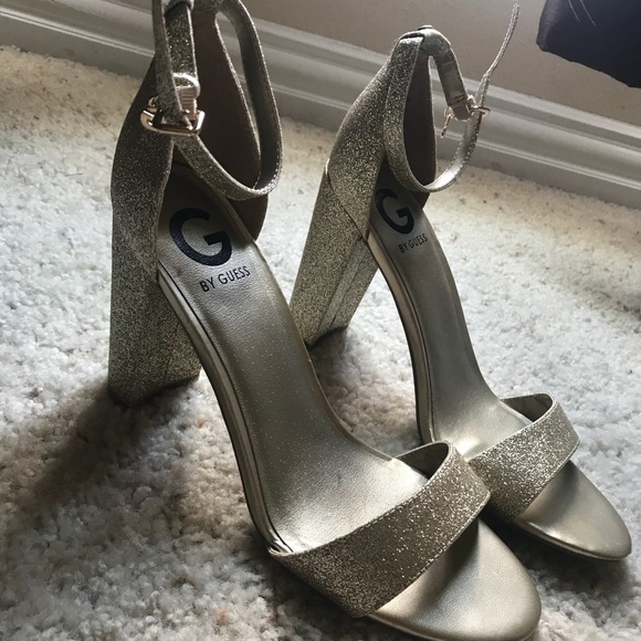 Size 9.5 Women’s Guess Strap Heels!! - Picture 2 of 5